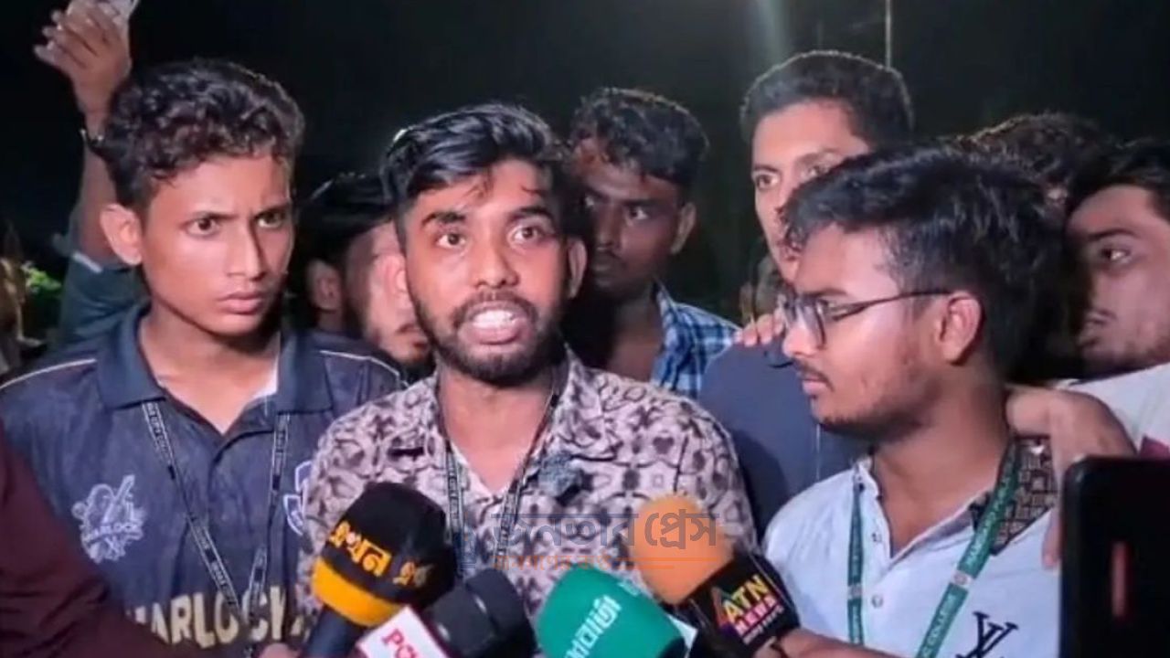 বুধবার পরীক্ষা হলে ‘লংমার্চ টু শিক্ষা মন্ত্রণালয়’ কর্মসূচির ঘোষণা