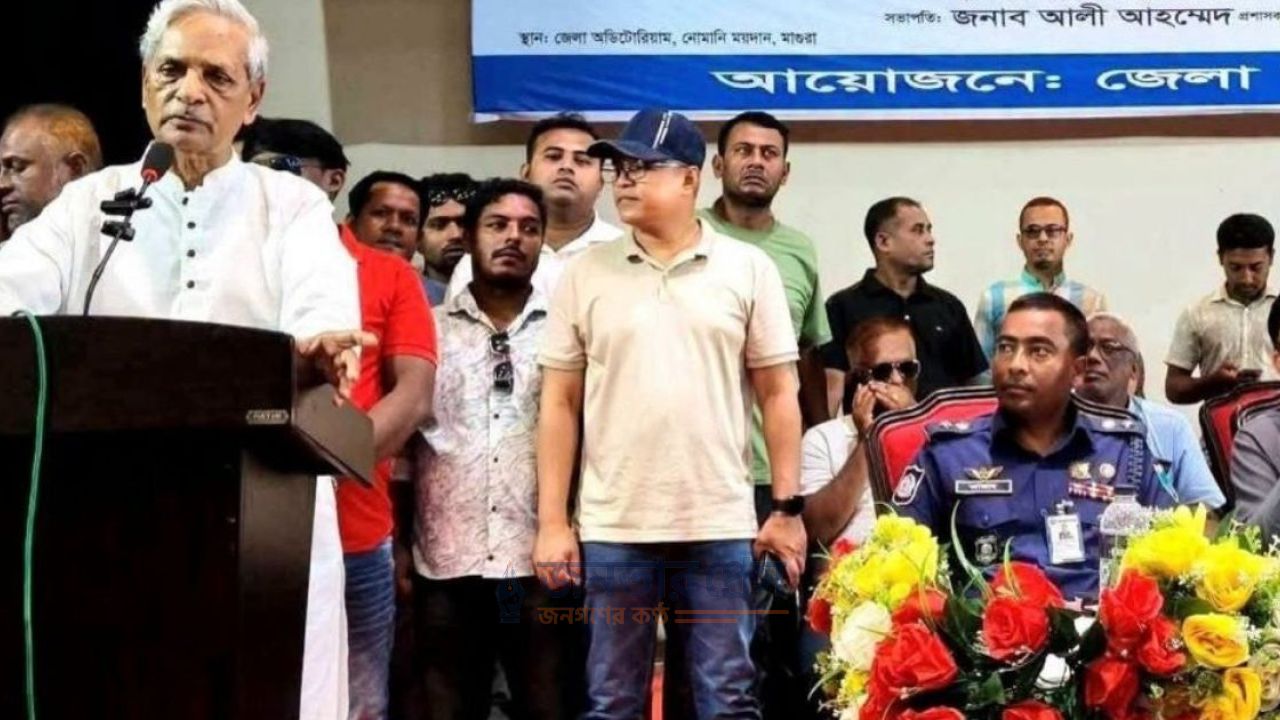 সরকারি কাজে দলের কেউও বাধা দিলে ছাড় দেওয়া হবে না: সংস্কৃতিমন্ত্রী
