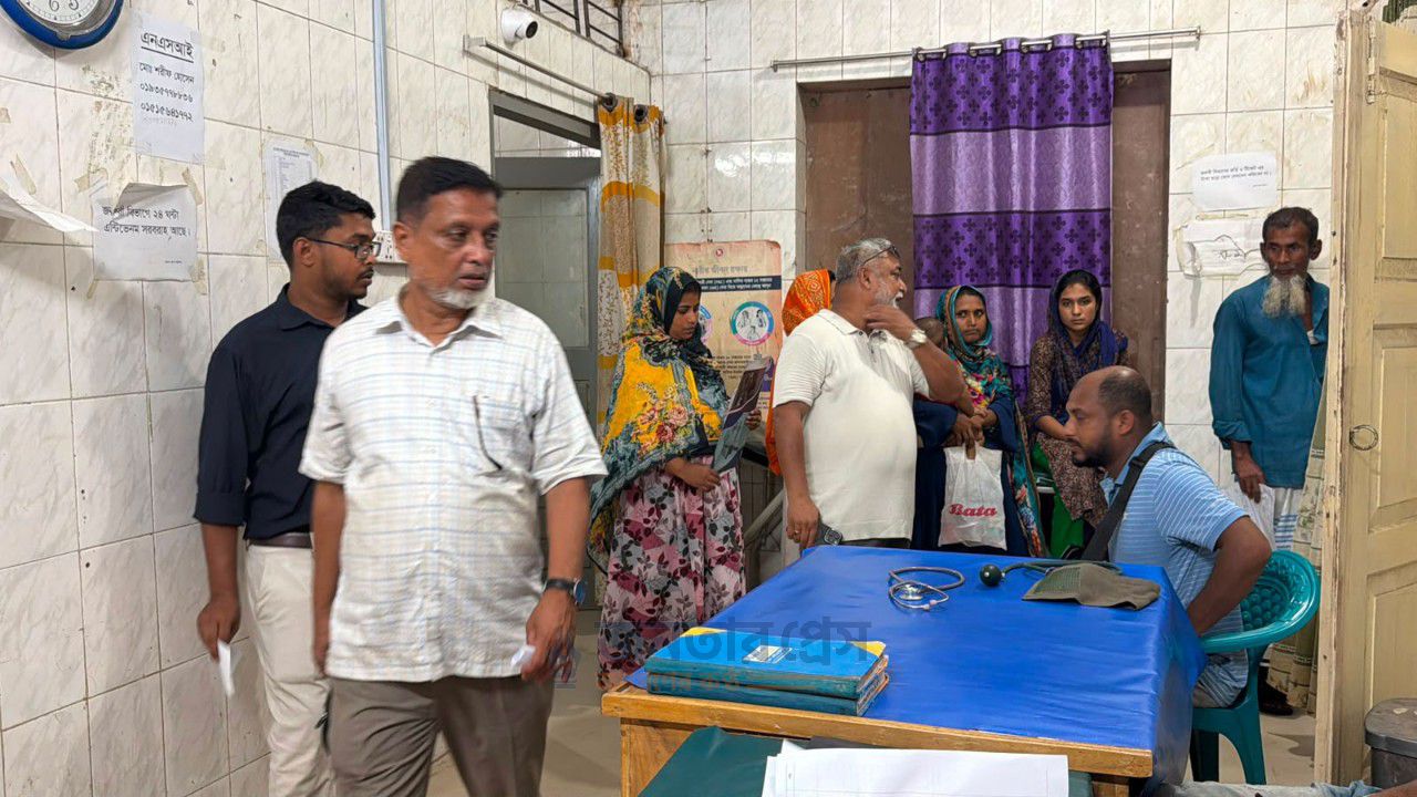 পেশাগত দায়িত্ব পালনের সময় শরীয়তপুরে ৩ সাংবাদিককে মারধরের অভিযোগ