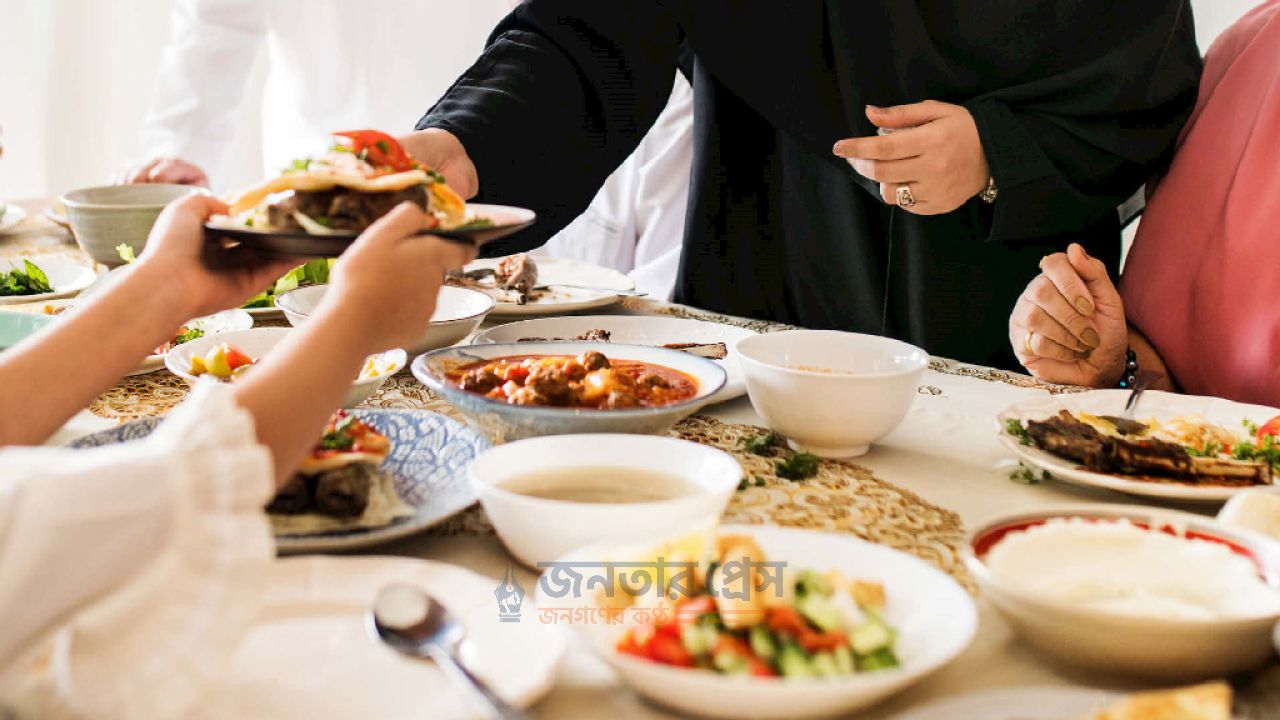খাওয়ার সময় কী ধরনের দস্তরখান বিছানো সুন্নত