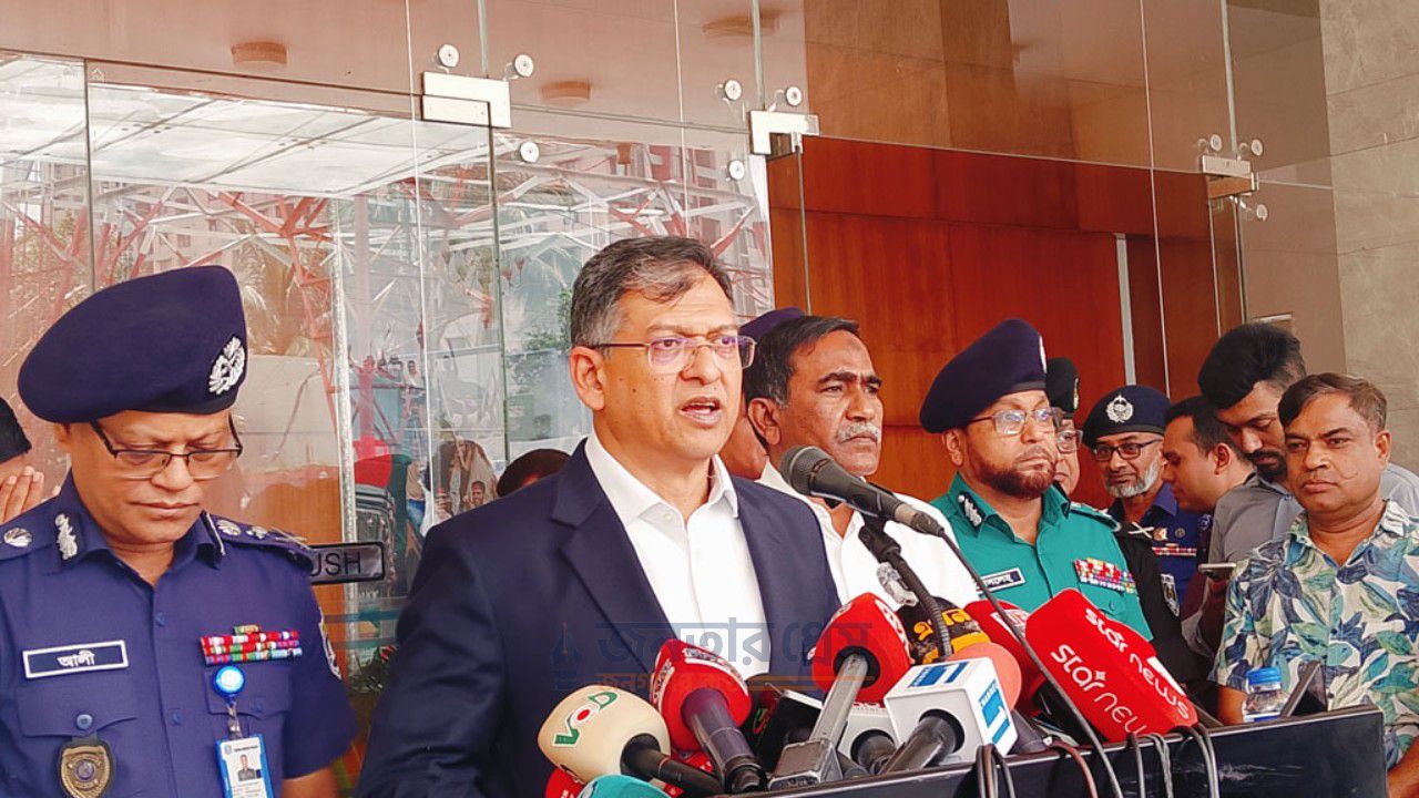 অবৈধ অস্ত্র উদ্ধারে বিশেষ ইউনিট, তথ্যদাতাকে সর্বোচ্চ ২ লাখ টাকা পুরস্কার