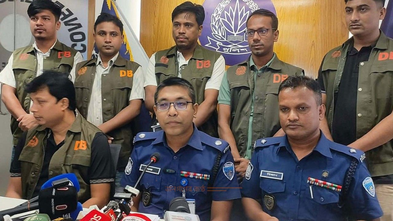 কুমিল্লায় স্কুলছাত্রী তাজমিন হত্যা: ধর্ষণের পর শ্বাসরোধে হত্যার অভিযোগ অটোরিকশাচালকের বিরুদ্ধে
