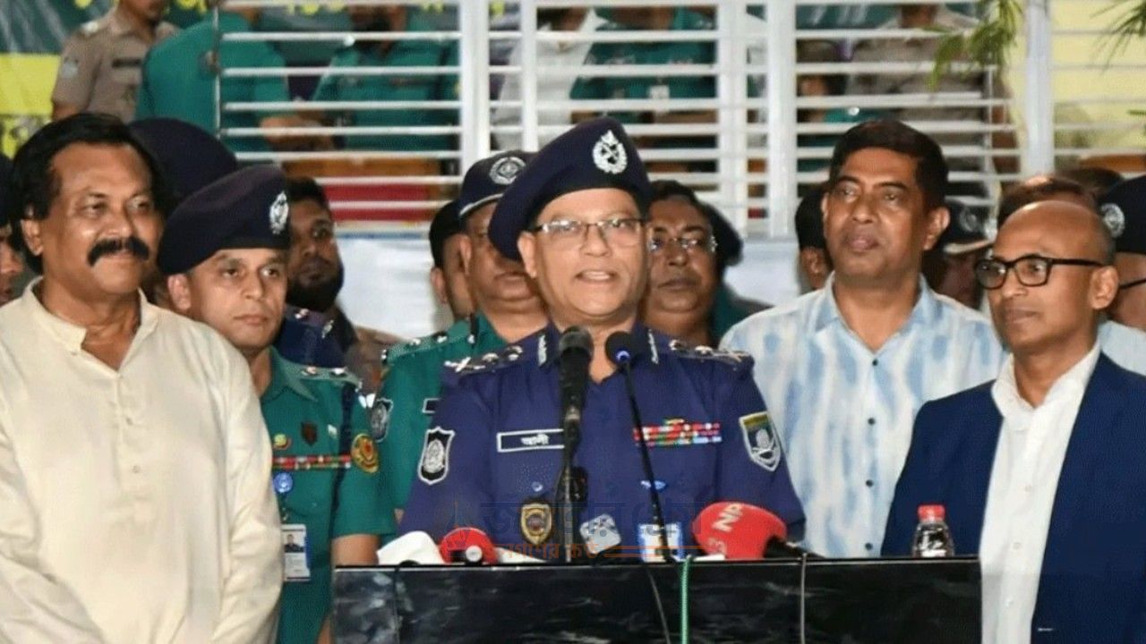 দেশজুড়ে ৩৩ হাজারের বেশি পূজামণ্ডপে শান্তিপূর্ণভাবে পূজা চলছে: আইজিপি